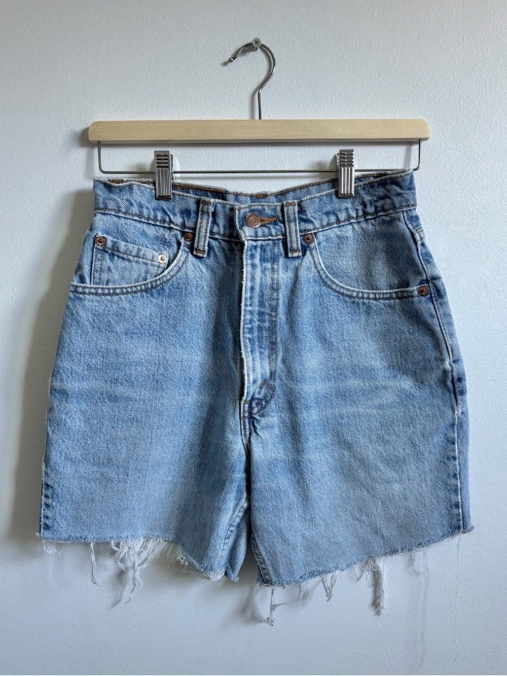 Levi’s 531 Trim Fit Cut Off Jean Shorts
